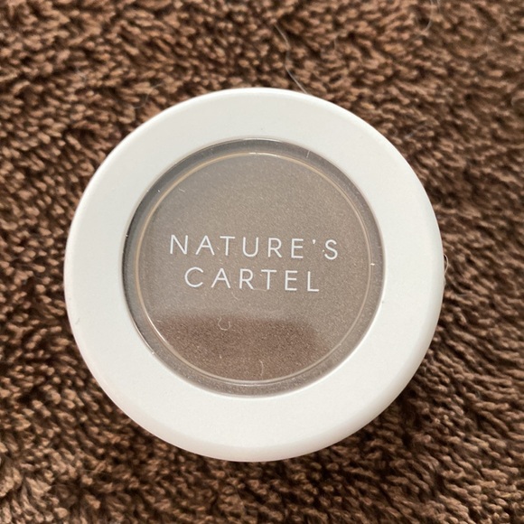 “Nature’s Cartel”. 3 pots of eyeshadow shades to wear alone or blended. - Picture 4 of 7